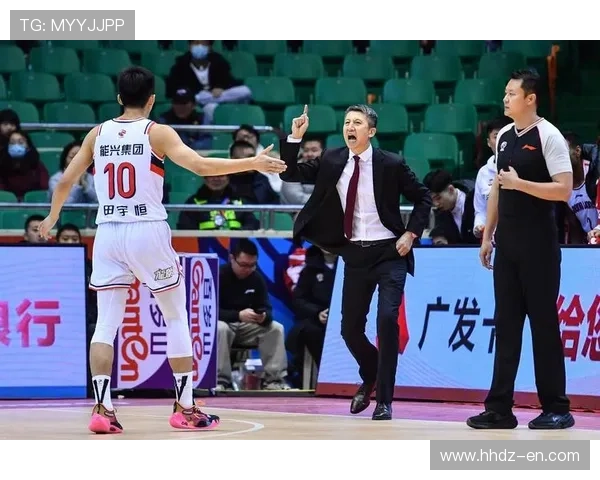 聚焦CBA激战格局透视季后赛席位之争风云与强队争锋态势深度解析 - 副本 - 副本 (2) - 副本